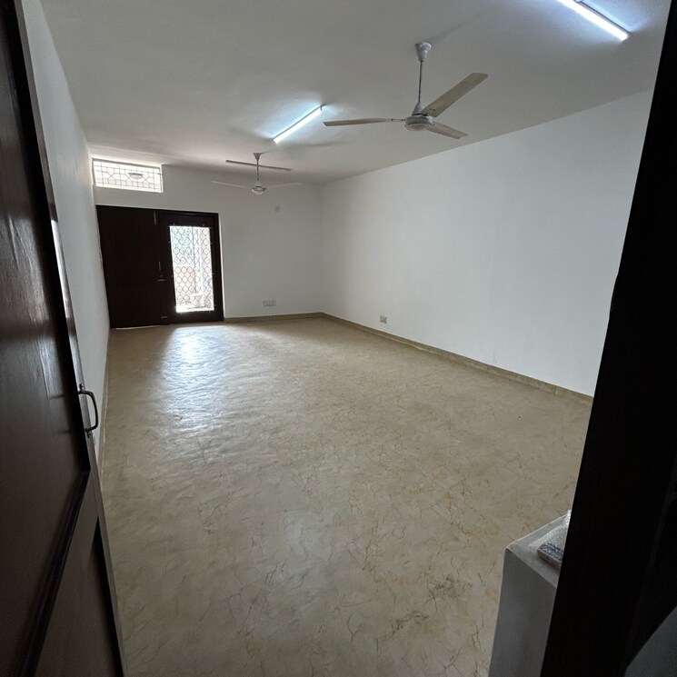 Bedroom, south extension i 2 Bedroom 1800 Sq.Ft. Builder Floor In South Extension I Delhi 8708110