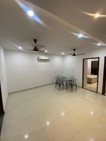 Room in 3.5 BHK Independent House at Sector 55 – for Rent