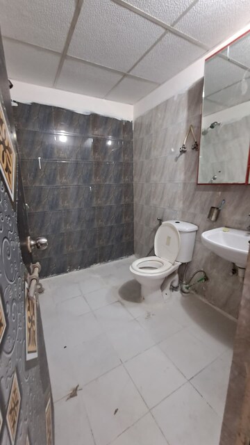 Bathroom in 3.5 BHK Independent House at Sector 55 – for Rent
