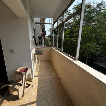 Balcony in 2 BHK Builder Floor at South Extension I – for Rent