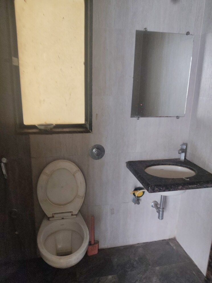 Bathroom, satguru-solitaire 2 Bedroom 680 Sq.Ft. Apartment In Kasarvadavali Thane 8708128