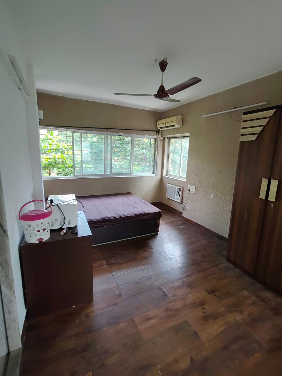 2 BHK Apartment For Rent in Bharat Apartment Juhu