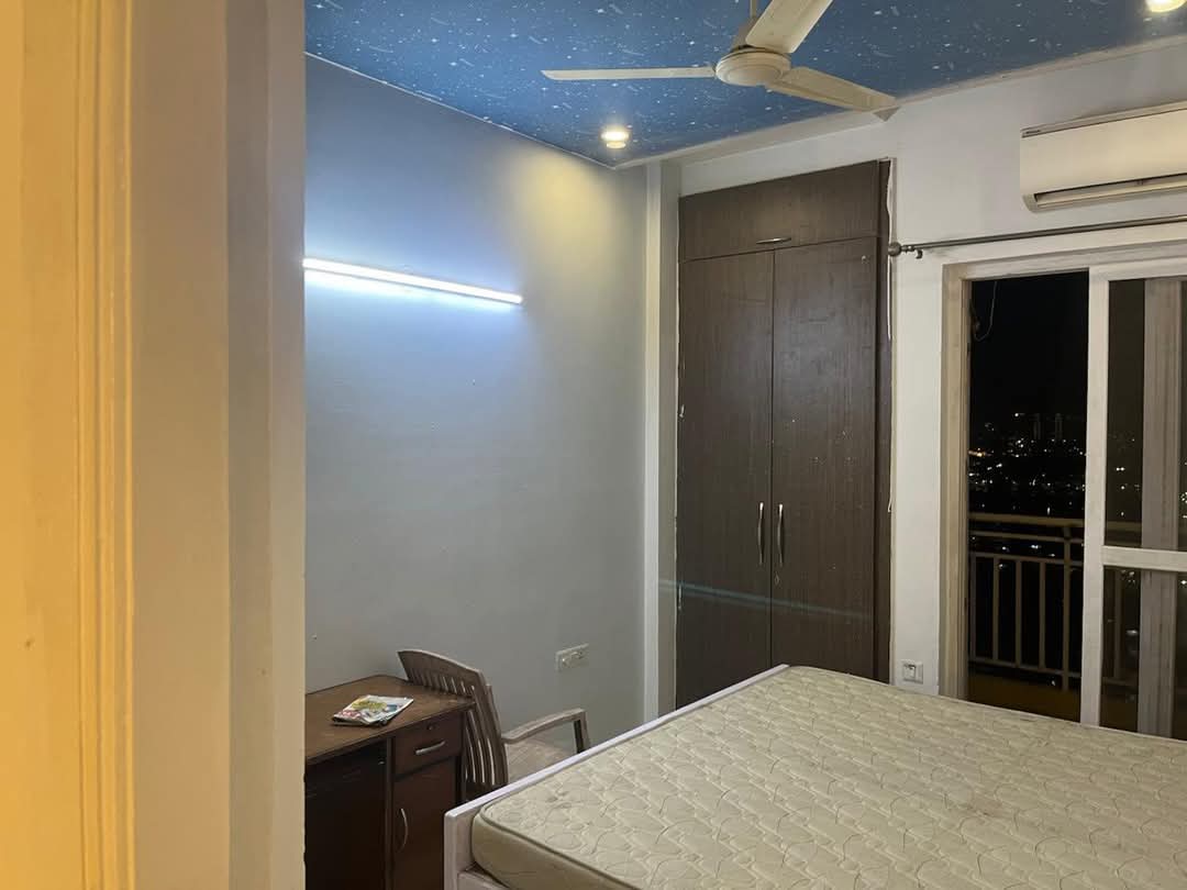 3.5 BHK + Pooja Room,Servant Room,Study Room,Extra Room Independent House For Rent in Sector 55
