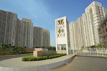 3 BHK Apartment – Exterior View View at DLF Park Place, Sector 54 - for Rent