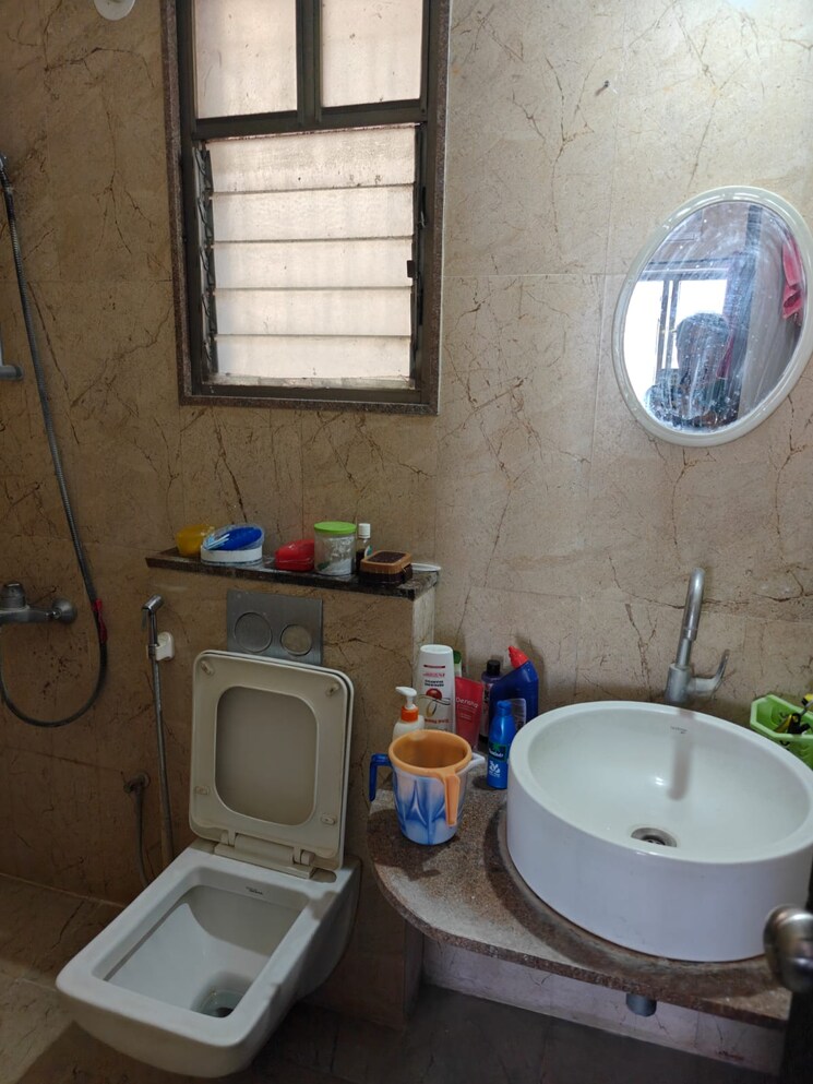 Bathroom, dajikaka-gadgil-anantshilp-apartment 2 Bedroom 850 Sq.Ft. Apartment In Bavdhan Pune 8708173