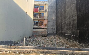 Plot For Sale in Kalindi Kunj
