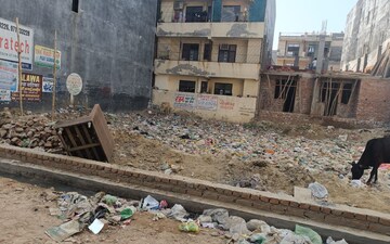 Plot For Sale in Kalindi Kunj
