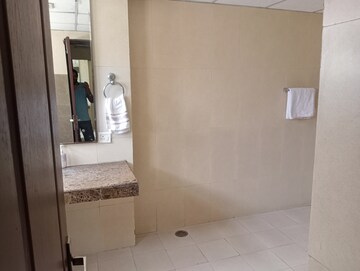 Bathroom in 3 BHK Apartment at Eldeco Olympia, Sector 93a – for Sale