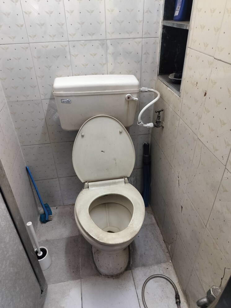 Bathroom, sai-kutir-chs-nerul 1 Bedroom 585 Sq.Ft. Apartment In Nerul Sector 21 Navi Mumbai 8708245