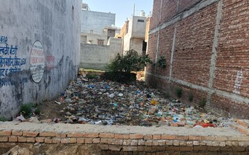 Plot For Sale in Kalindi Kunj
