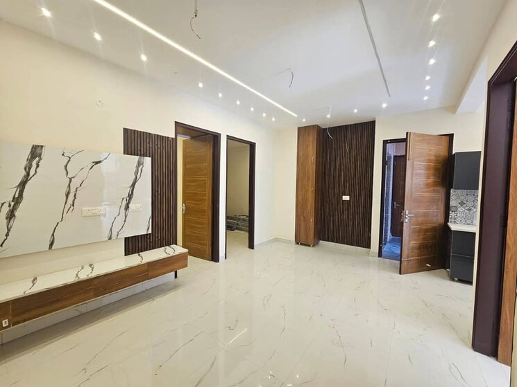 Room, pir machalla 3 Bedroom 1300 Sq.Ft. Builder Floor In Pir Machalla Zirakpur 8708362