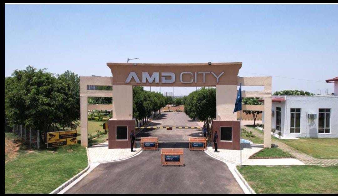 Plot For Sale in Amd City