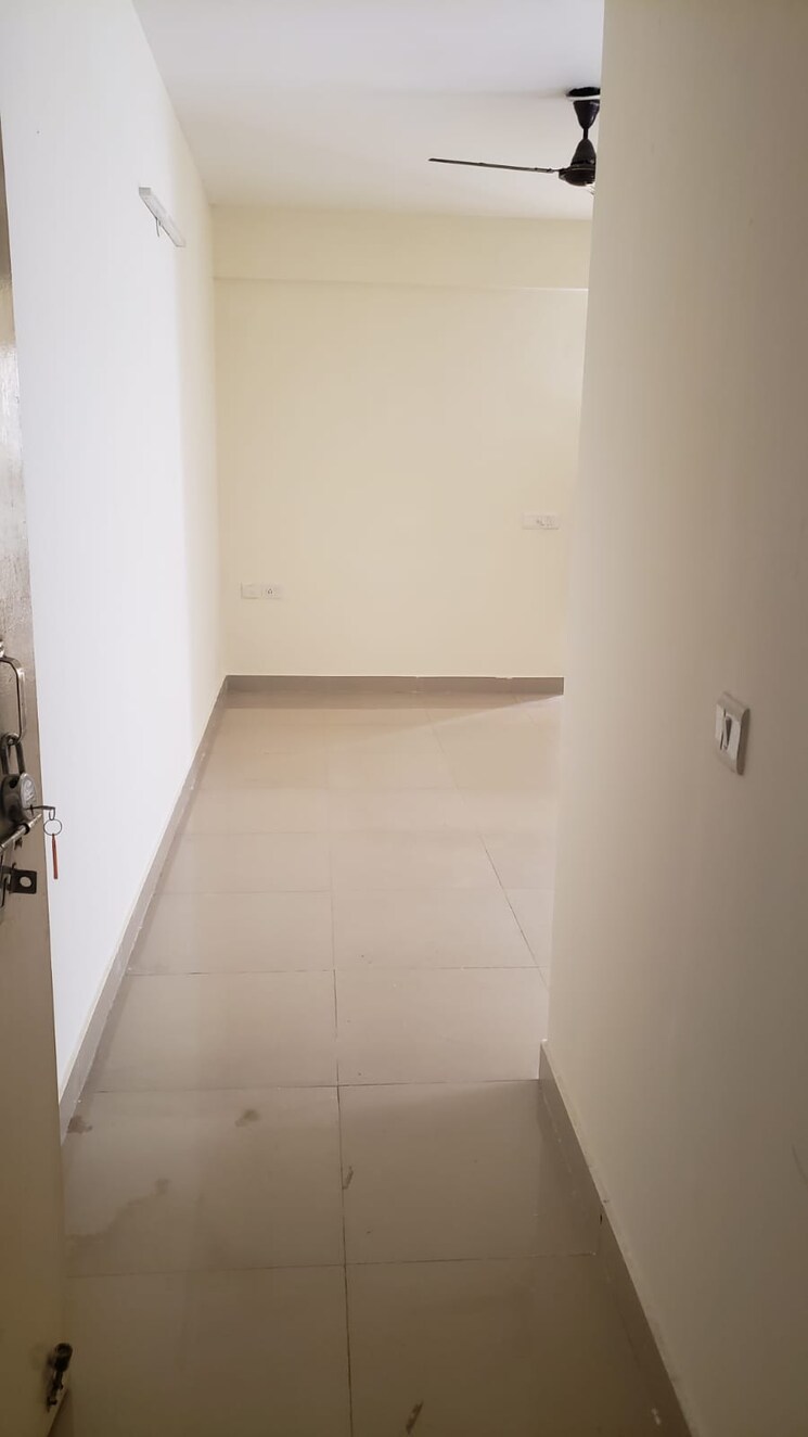 Room, suncity-avenue-102 2 Bedroom 632 Sq.Ft. Apartment In Sector 102 Gurgaon 8708406