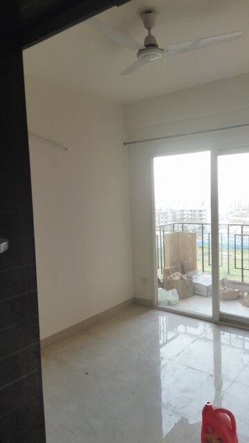 Room in 2 BHK Apartment at Signature Global Orchard Avenue, Sector 93 – for Rent