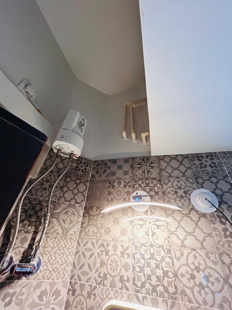 Bathroom, group-satellite-aarambh 1 Bedroom 250 Sq.Ft. Apartment In Malad East Mumbai 8708419