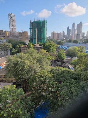 1 BHK Apartment For Sale in Yasmin Tower, Agripada