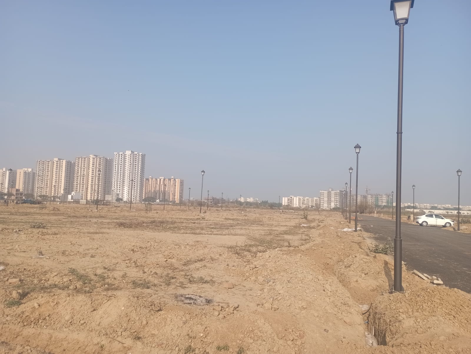 Plot For Sale in Sector 6 Wave City