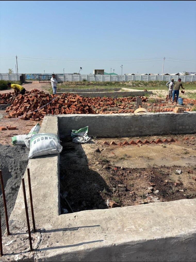 undefined, jewar  102 Sq.Yd. Plot In Jewar Greater Noida 8708452