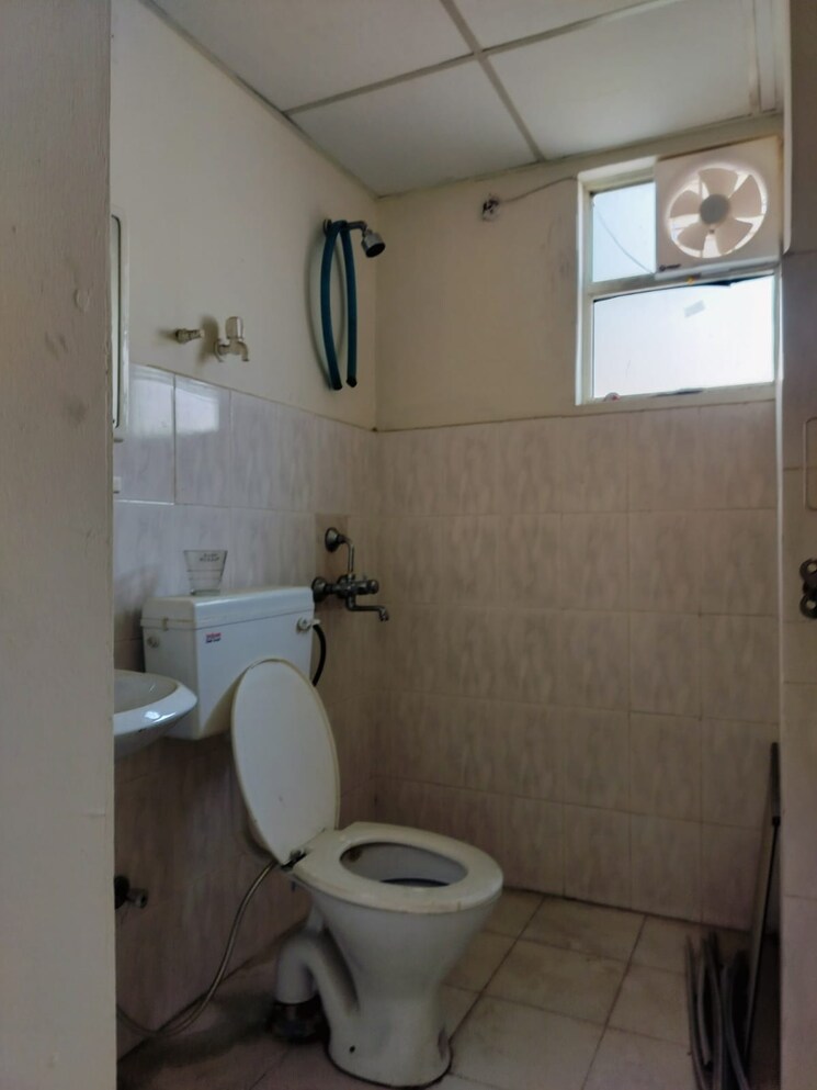 Attached Bathroom, rof-aalayas 2 Bedroom 574 Sq.Ft. Apartment In Sector 102 Gurgaon 8708464