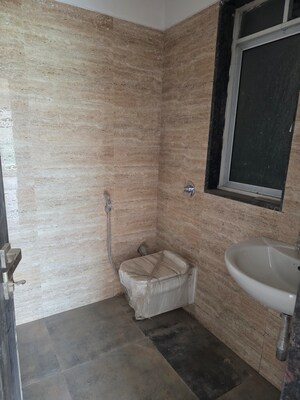 Attached Bathroom in 3 BHK Apartment at Rensar Chistiya Palace, Agripada – for Sale