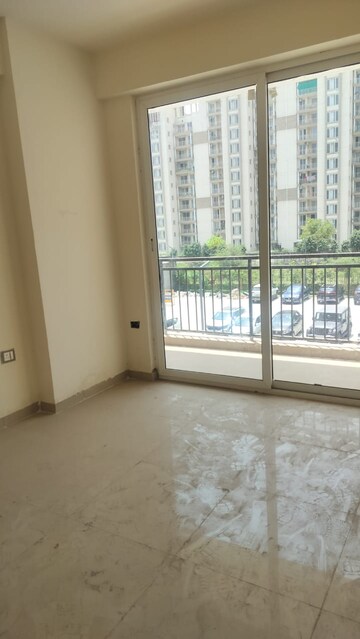 Room in 3 BHK Apartment at ROF Aalayas Phase 2, Sector 102 – for Sale