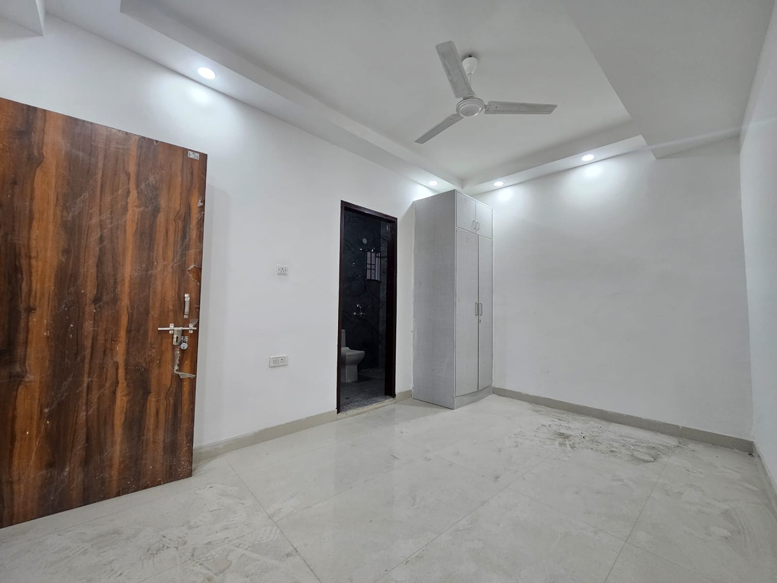 1 BHK Builder Floor For Rent in Saket