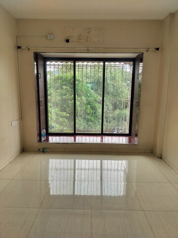 Room in 2 BHK Apartment at Safal Park, Nerul – for Rent