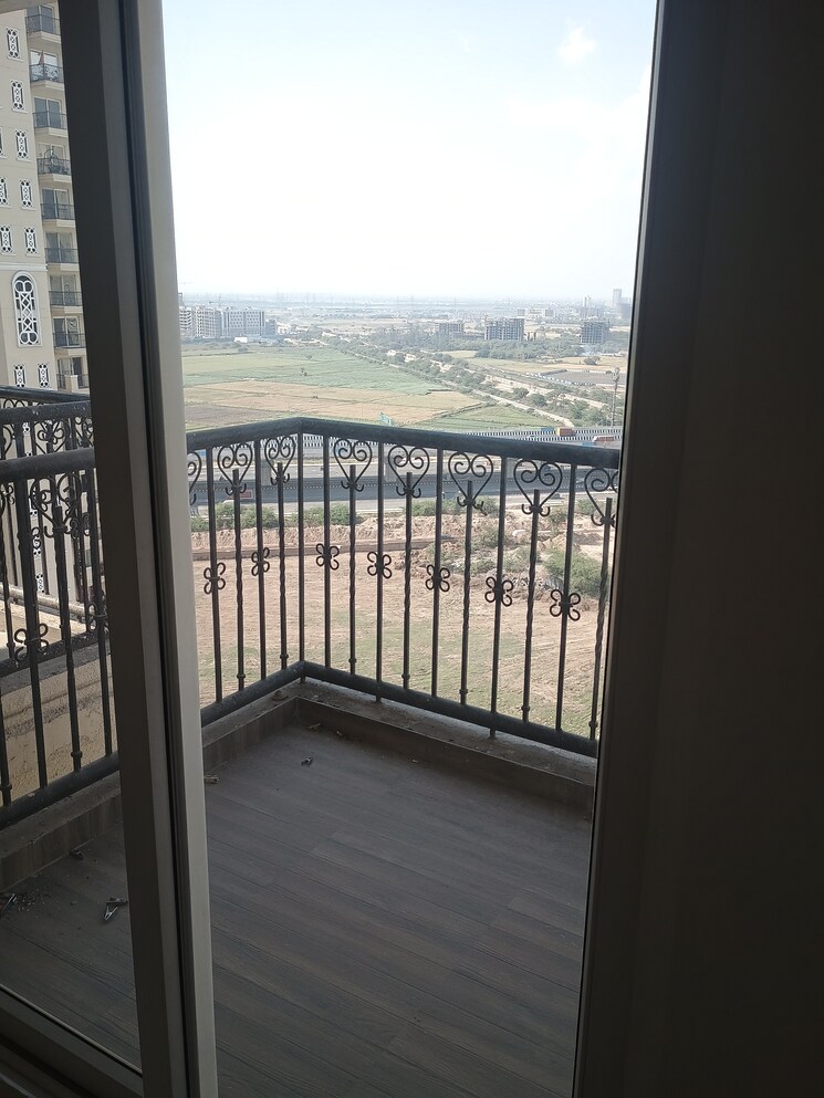 Balcony, ats-triumph 4 Bedroom 3150 Sq.Ft. Apartment In Sector 104 Gurgaon 8708591