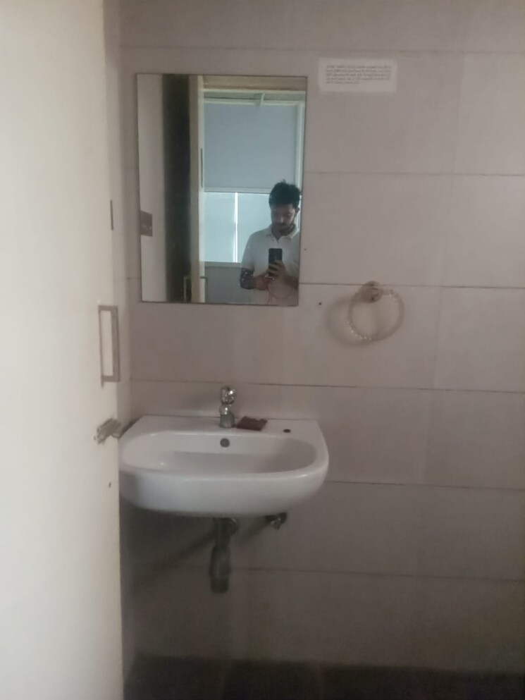 Bathroom, goyal-titanium-one Commercial Office Space 2242 Sq.Ft. In Bodakdev Ahmedabad 8708670