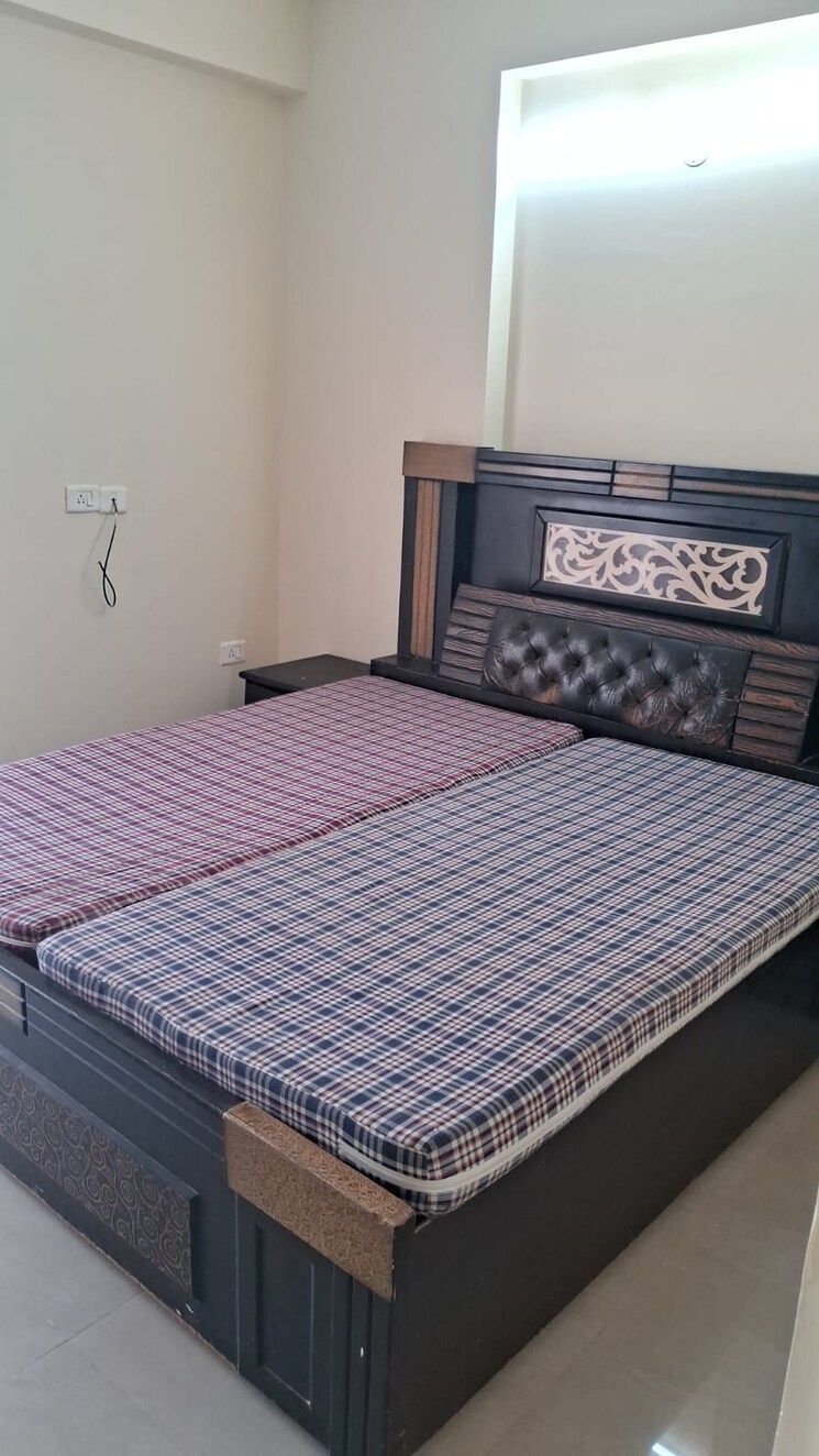 Bedroom, rof-aalayas 1 Bedroom 405 Sq.Ft. Apartment In Sector 102 Gurgaon 8708704