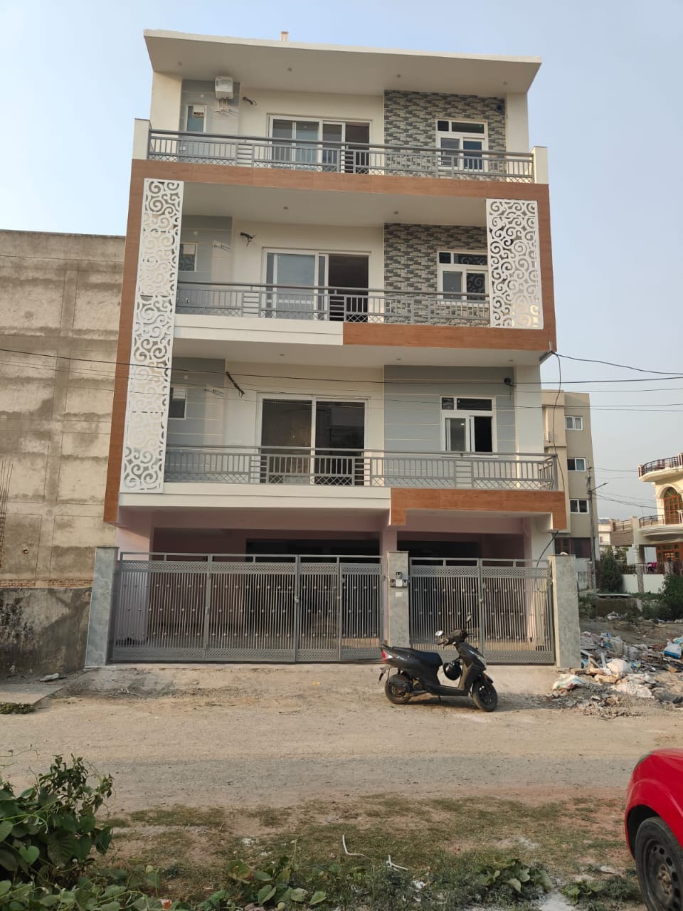 3 BHK 1500 Sq.Ft. Villa in Malhan View Apartments
