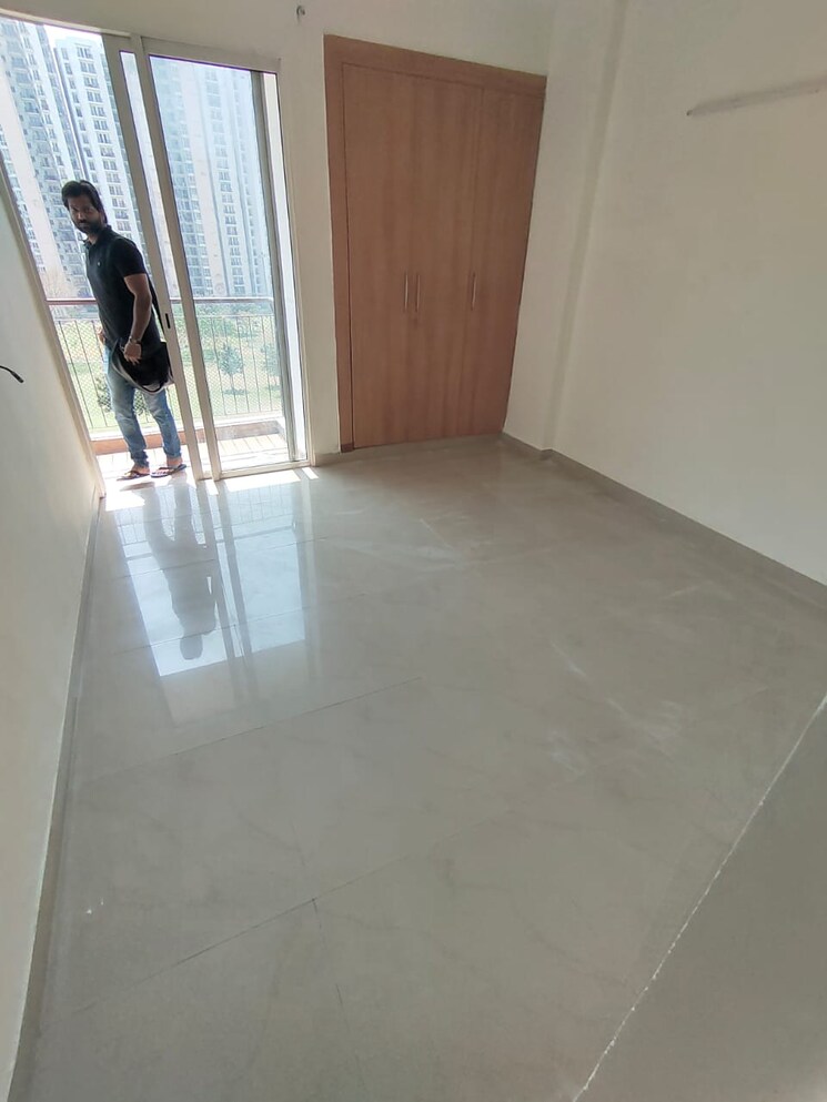 Room, shivai nagar 2 Bedroom 650 Sq.Ft. Apartment In Shivai Nagar Thane 8708703