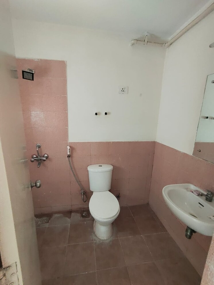Bathroom, shivai nagar 2 Bedroom 660 Sq.Ft. Apartment In Shivai Nagar Thane 8708749