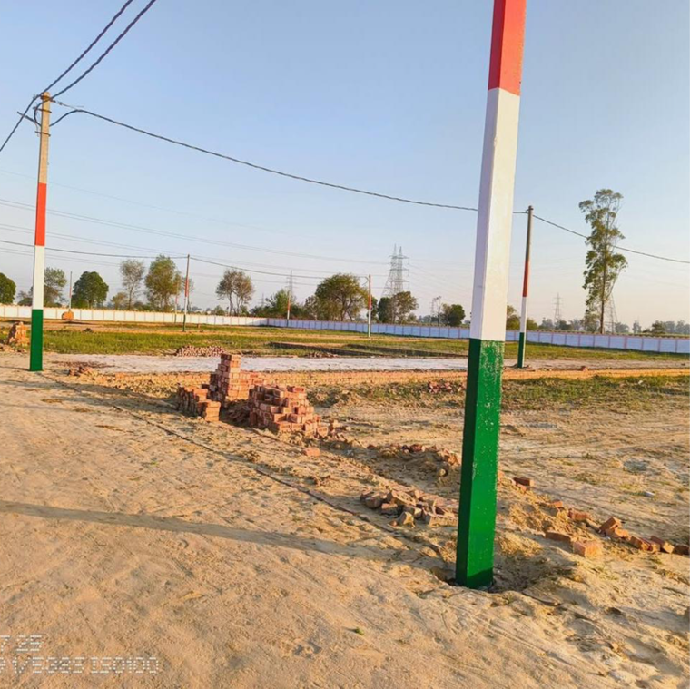 Garden, rohta road  105 Sq.Yd. Plot In Rohta Road Meerut 8708744