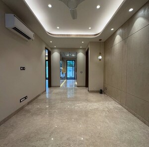 Building Lobby in 3.5 BHK Builder Floor at Sector 30 – for Sale