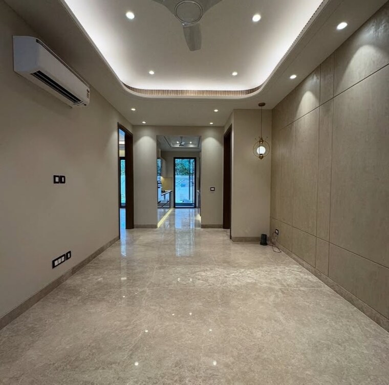 undefined, sector 30 3.5 Bedroom 2250 Sq.Ft. Builder Floor In Sector 30 Faridabad 8708745