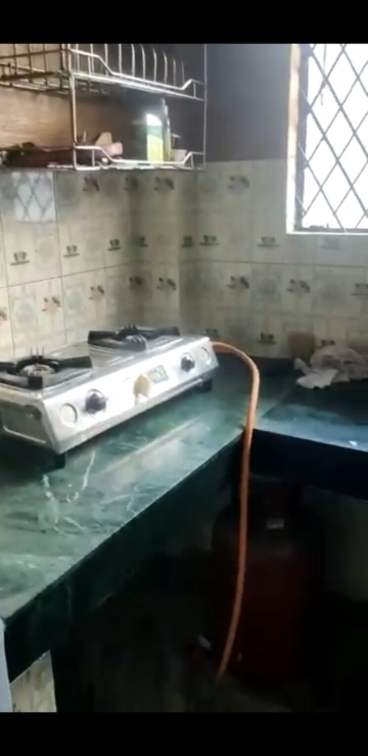 Kitchen, lajpat nagar 1 Bedroom 450 Sq.Ft. Independent House In Lajpat Nagar Delhi 8708768