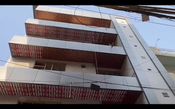 5 BHK Builder Floor For Sale in Laxmi Nagar