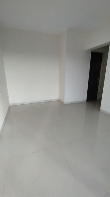 Room in 2.5 BHK Apartment at Kalpataru Srishti 339 CHS Ltd, Mira Road – for Rent