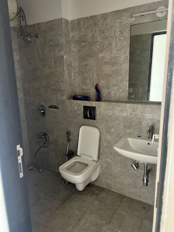 Bathroom in 3 BHK Apartment at Jyoti Sukriti, Goregaon East – for Rent