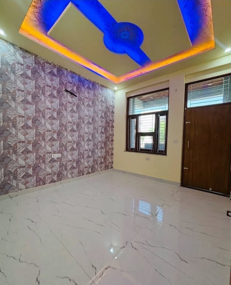 Bedroom, sector 29 3.5 Bedroom 2250 Sq.Ft. Builder Floor In Sector 29 Faridabad 8708874