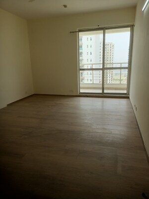 Room in 3.5 BHK Apartment at 3C Lotus Panache, Sector 110 – for Sale