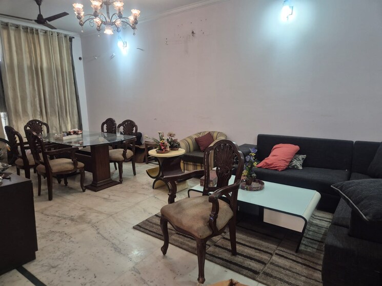 Gym, rwa-apartments-sector-41 2 Bedroom 180 Sq.Mt. Independent House In Sector 41 Noida 8708866