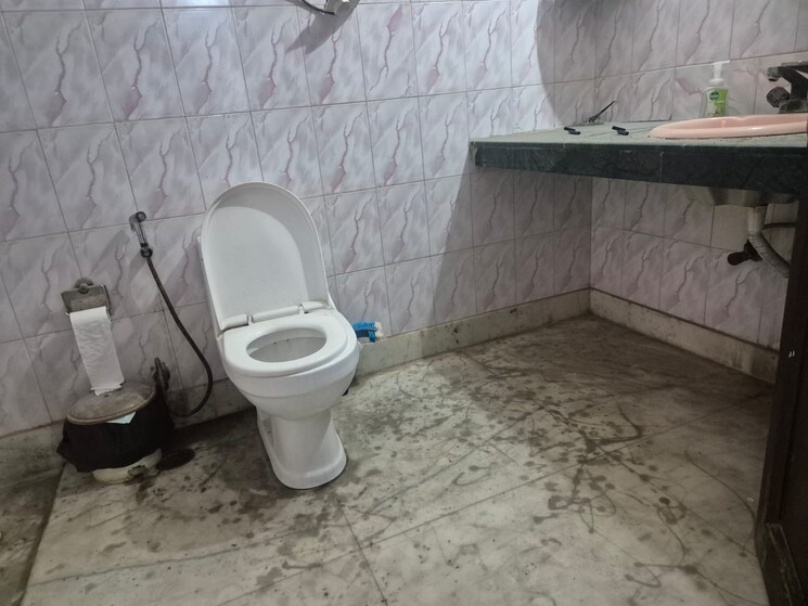 Bathroom, rwa-apartments-sector-41 2 Bedroom 180 Sq.Mt. Independent House In Sector 41 Noida 8708866