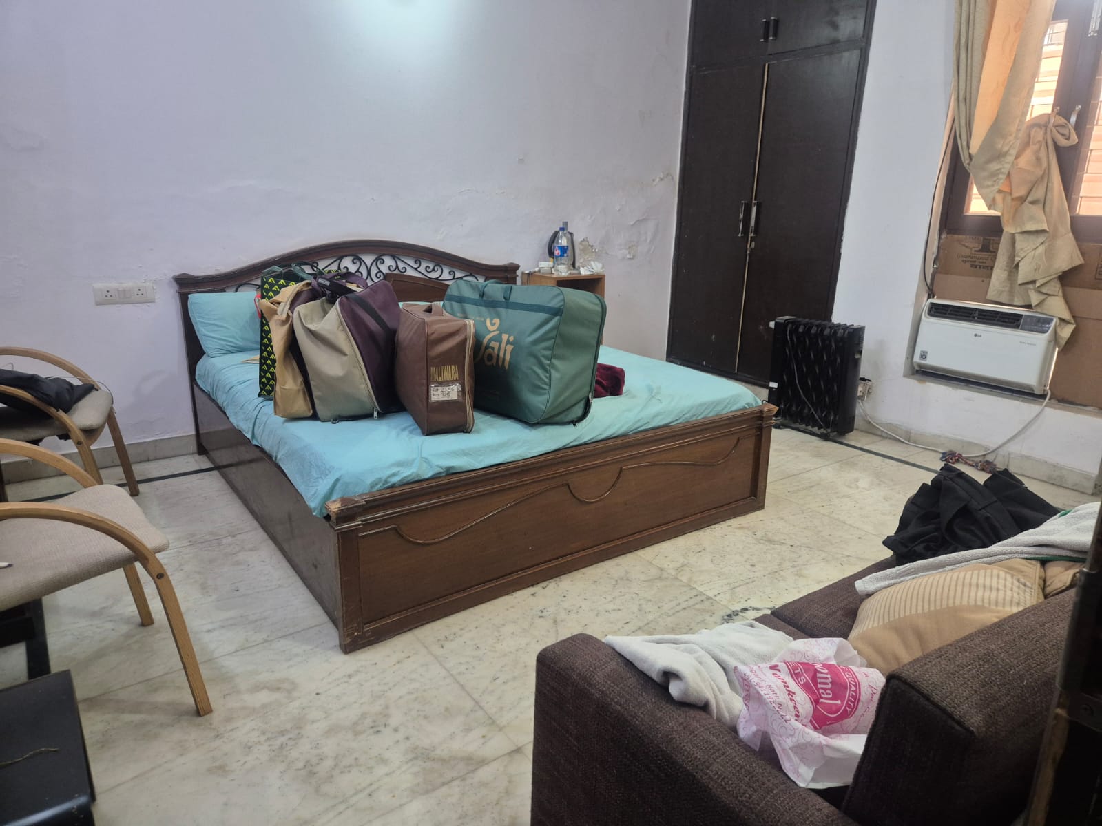2 BHK + Pooja Room Independent House For Rent in RWA Apartments Sector 41