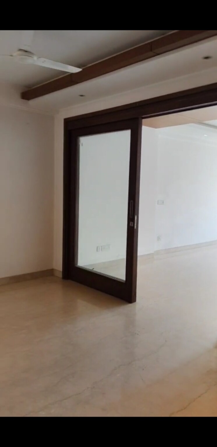 Room, lajpat nagar 2 Bedroom 900 Sq.Ft. Builder Floor In Lajpat Nagar Delhi 8708889