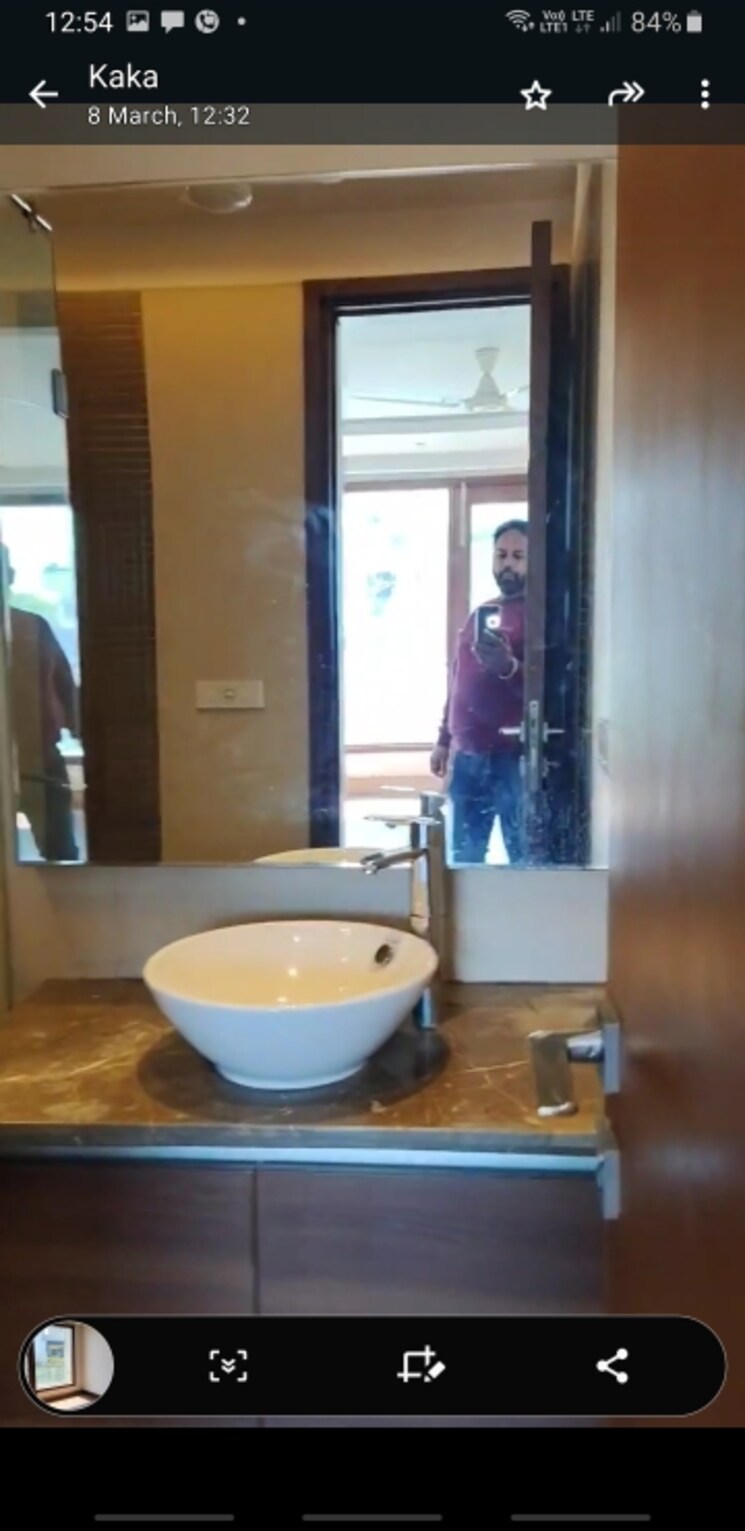 Bathroom, lajpat nagar 2 Bedroom 900 Sq.Ft. Builder Floor In Lajpat Nagar Delhi 8708889