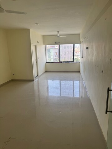  Office Space For Rent in Devashish Business Park, Bodakdev