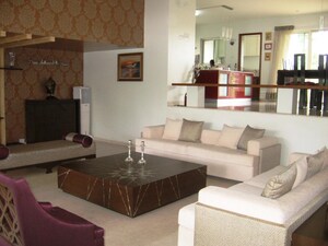 Master Bedroom in 5 BHK Villa at Rohan Madhuban, Bavdhan – for Sale