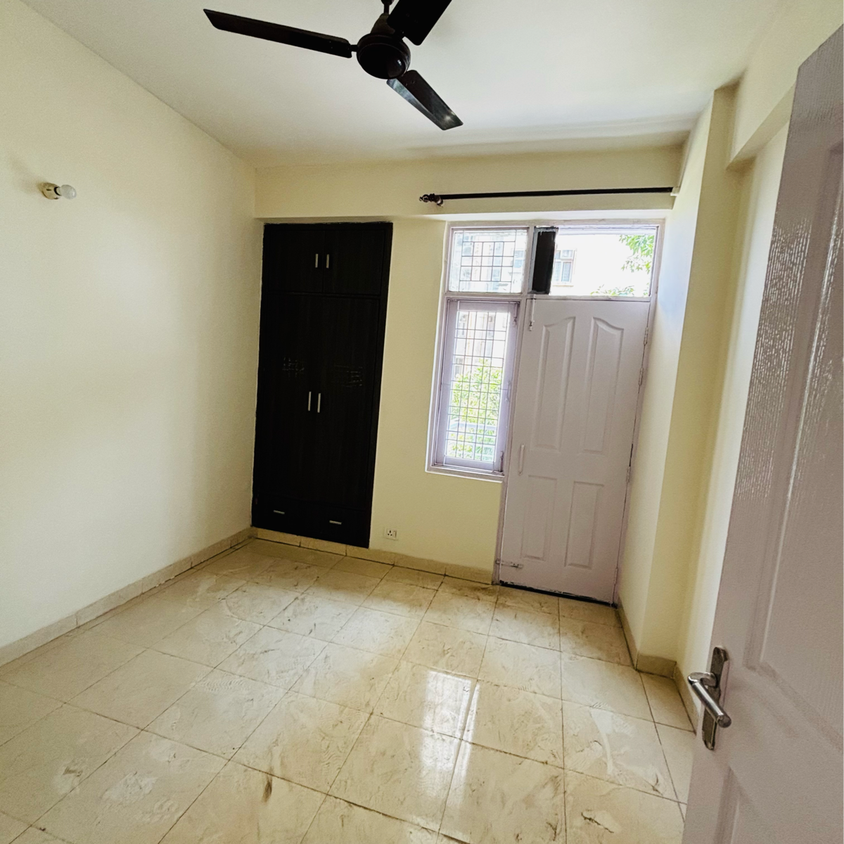 3 BHK + Study Room Apartment For Rent in Tulip Orange